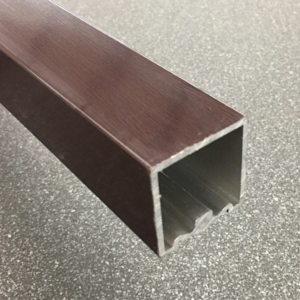 Trapleuning vierkant Wengé 40x40 mm Trapleuning vierkant Wengé 40x40 mm